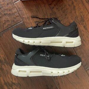 Men's Under Armour Summit Trek Shoes - Size 10.5